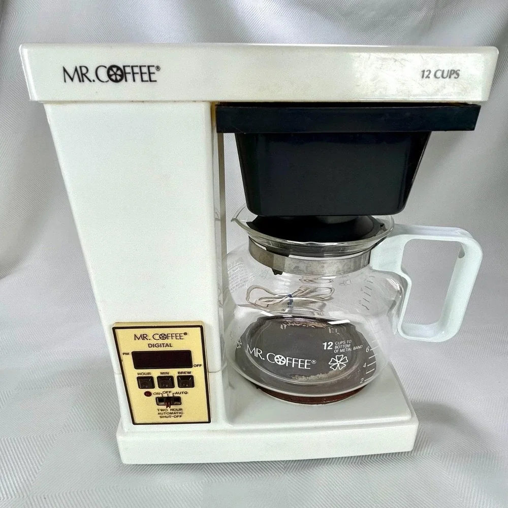 Vintage Mr Coffee 12 Cup Coffee Maker SRX-20 Red LED Digital Display 1990s